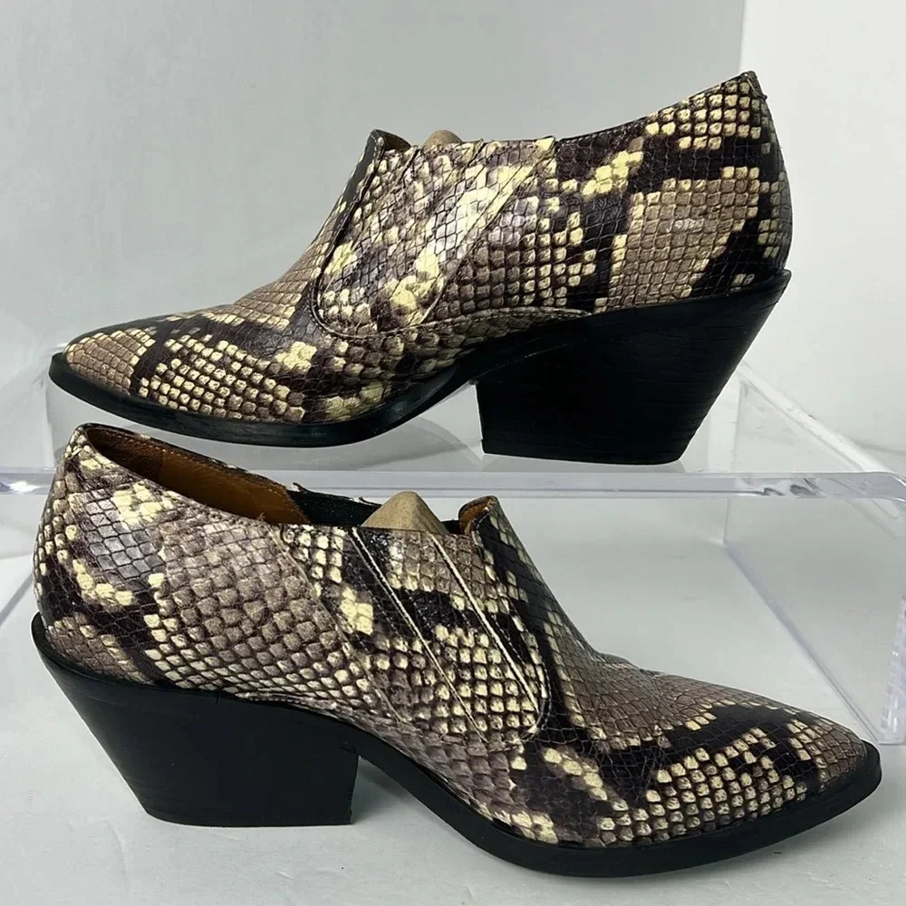& Other Stories Snakeskin Pointed Toe Ankle Chelsea Bootie Stacked Heel Size 7 - Picture 2 of 13